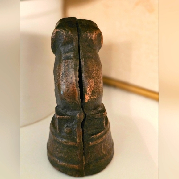 Farmhouse Antique Cast Iron Elephant on Bench Coin Bank - Picture 4 of 5